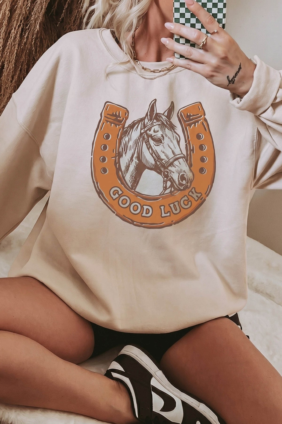 Lucky Mare Pullover